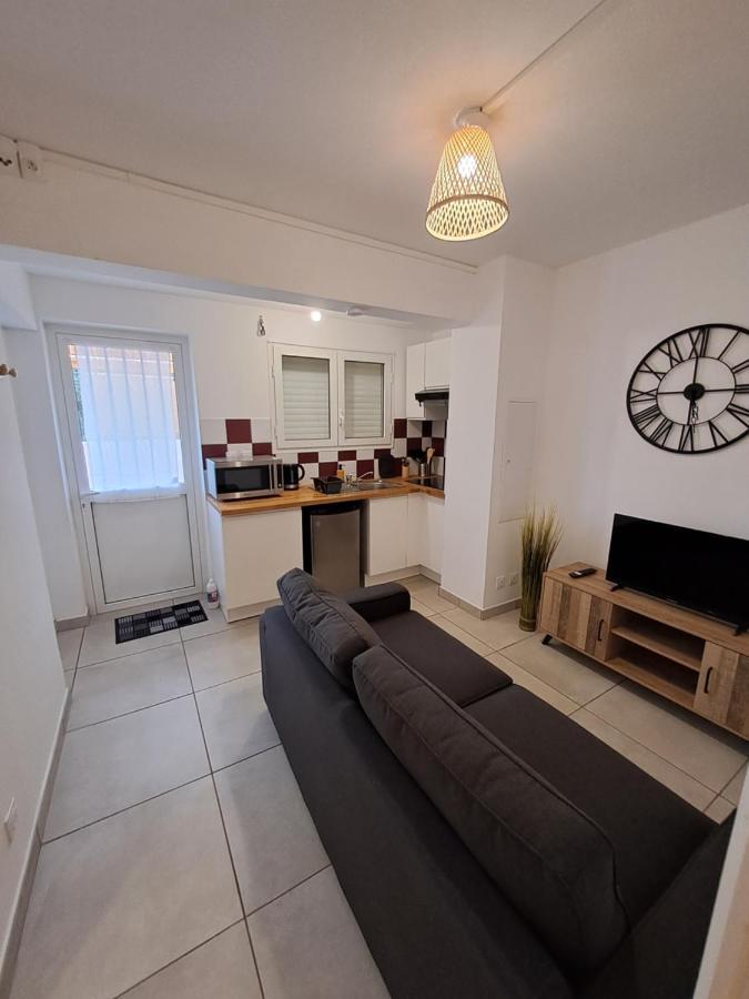 Logement Cosy T2, Centre Ville De Saint-Pierre Exterior photo