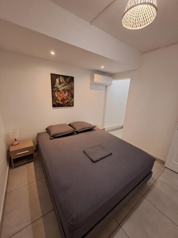 Logement Cosy T2, Centre Ville De Saint-Pierre Exterior photo
